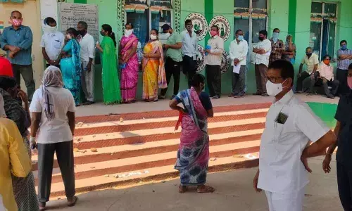 Member of Legislative Council for Teachers Constituency (Warangal-Khammam-Nalgonda) A. Narsi Reddy on Thursday inspected Urban Primary Health Center (UPHC) at Abullapurmet. The MLC inquired about the Covid-19 testing being conducted at the UPHC, he also took a note on availability of equipment, paramedical staff, medicines, testing kits, and other facilities at the centre.