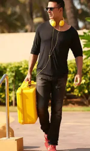 Bollywood Celebs Who Are Helping India During The Covid-19 Crisis