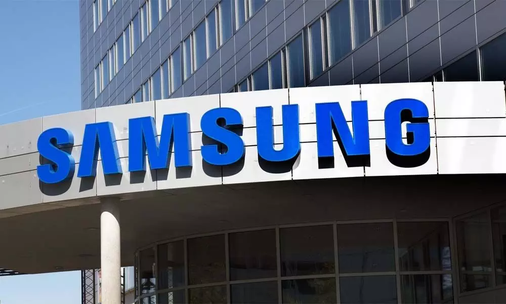 Lawsuit filed against Samsung for using defective camera glass