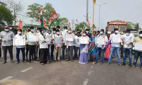Mulugu MLA Danasari Anasuya alias Seethakka staging a protest in Mulugu on Sunday