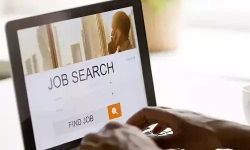 US private sector adds 742K jobs in April