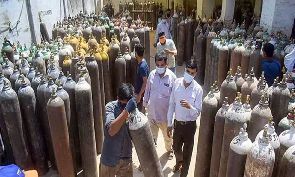 Officials told to keep tabs on production, supply of oxygen to hospitals in Bengaluru