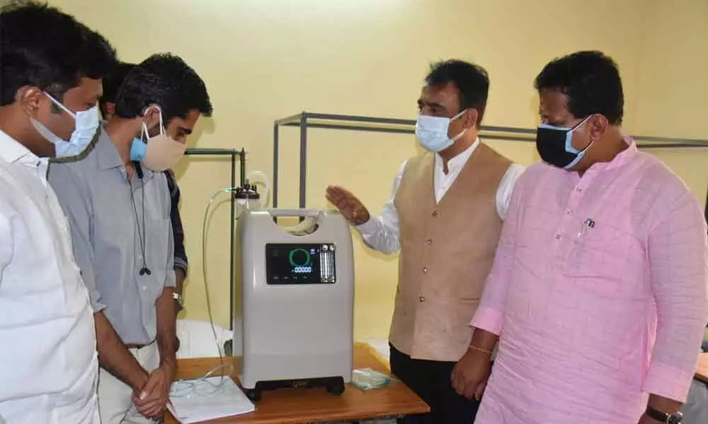 Give India Foundation hands over 80 oxygen concentrators to Covid centre