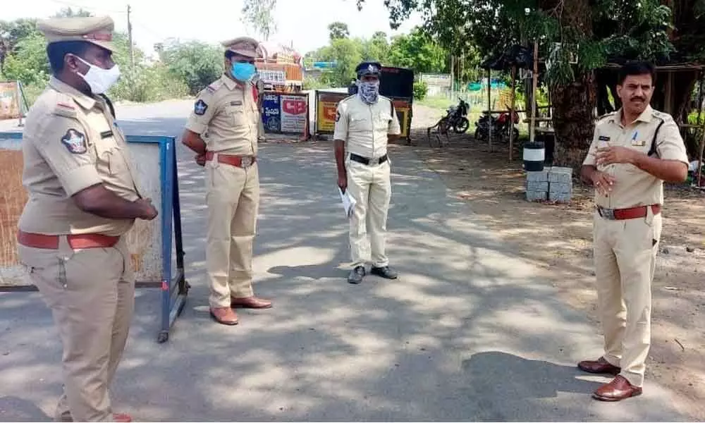 SP Narayan Nayak inspecting a check-post in Jeelugumilli mandal in West Godavari district on Sunday