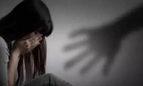 An auto driver attempts to assault a woman passenger in Guntur