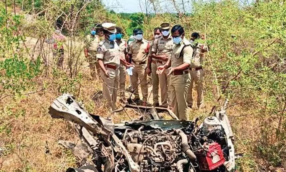 Mamillapalle blast: Kadapa SP briefs details of case, says found 1000 gelatin sticks in car, two arrested