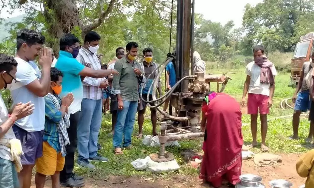 Visakhapatnam district police and ITDA facilitate drinking water facility to the tribals of Balarevula village at Koyyuru mandal in Visakhapatnam on Monday