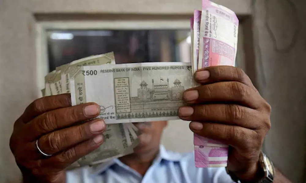 Banks offering up to 7.5% interest rates on Fixed Deposits to Senior Citizens