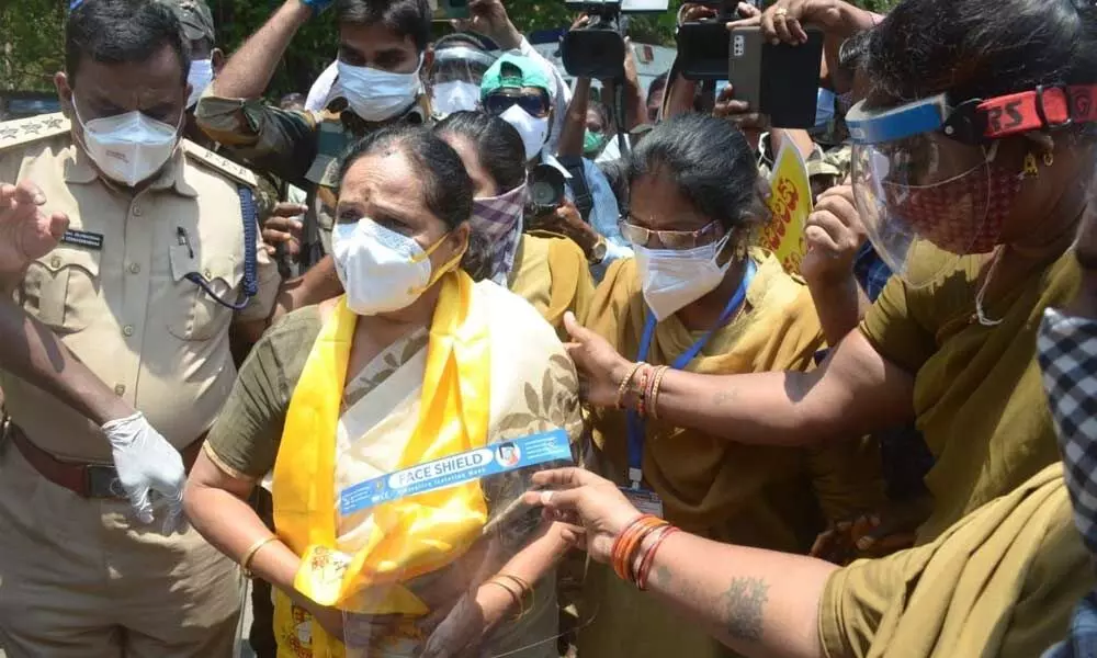 Former TDP MLA M Suguna arguing with police who detained her at SVRR hospital in Tirupati on Tuesday