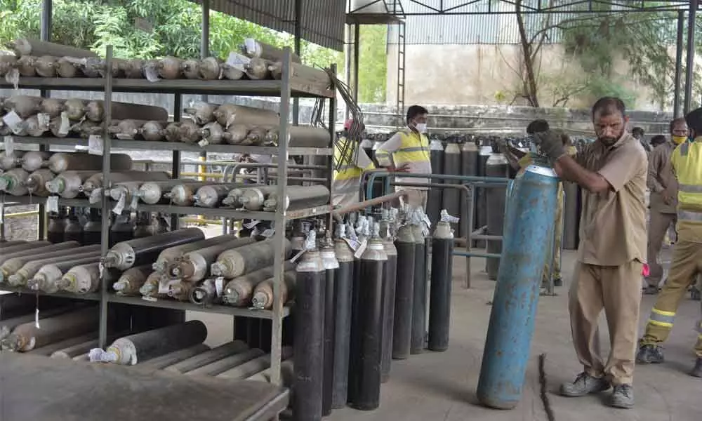 Oxygen agencies face shortfall of cylinders