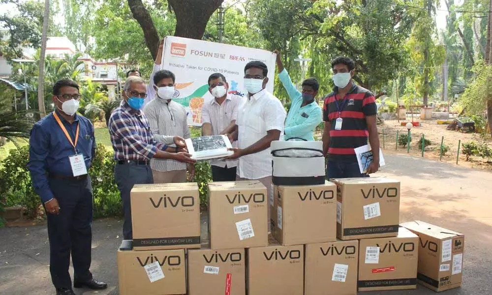 Warangal Urban District Collector Rajeev Gandhi Hanumanthu handing over ventilators to the MGM hospital management in Warangal on Friday