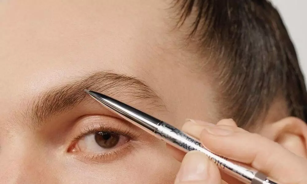Feathered eyebrows? Here’s how you can get ‘em