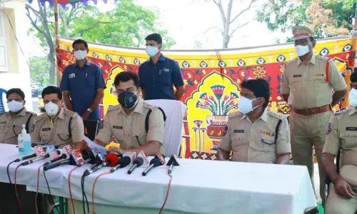Police Commissioner Vishnu S Warrier addressing media in Khammam on Saturday