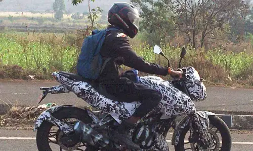 Bajaj Pulsar 250F Spotted while Testing