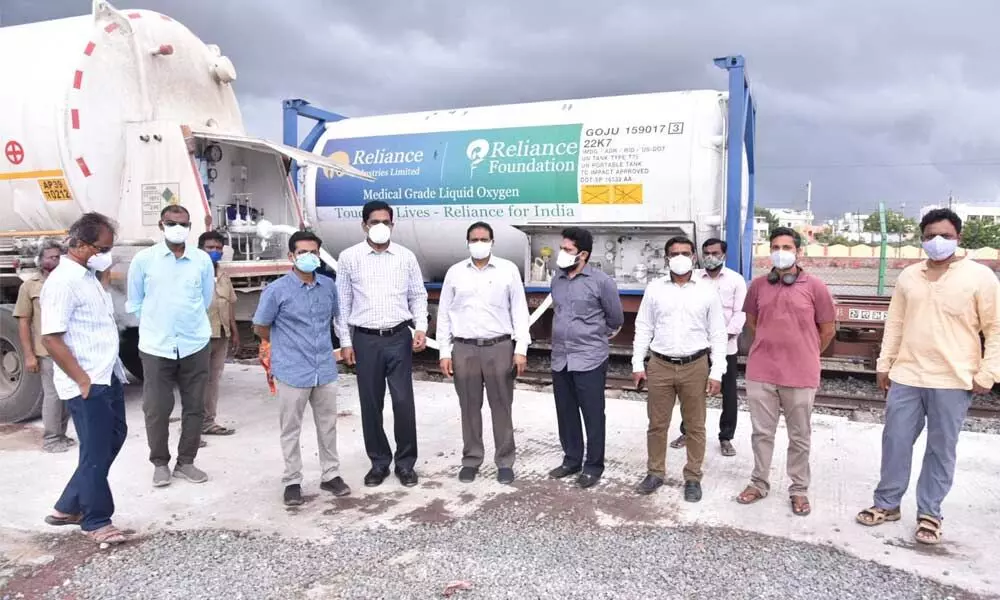 Principal Secretary MTKrishna Babu, Covid Management and Covid Vaccination special officer Dr Arja Srikanth, Joint Collector AS Dinesh Kumar, Guntur Railway Division senior commercial manager Narendra Varma at New Guntur RailwayStation on Sunday