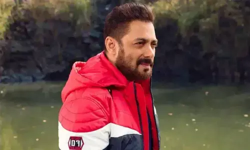 Salman Khan urges fans to not watch Radhe on sites streaming it illegally