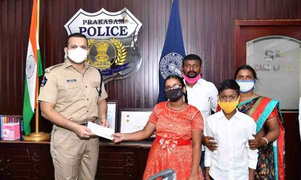 Blind girl donates pension to Sood Charity Foundation