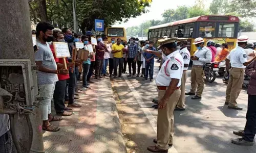 Telangana DGP Mahender Reddy Said Rs 31 Crores Have Been Collected From The People Who Stepped Out Without Masks