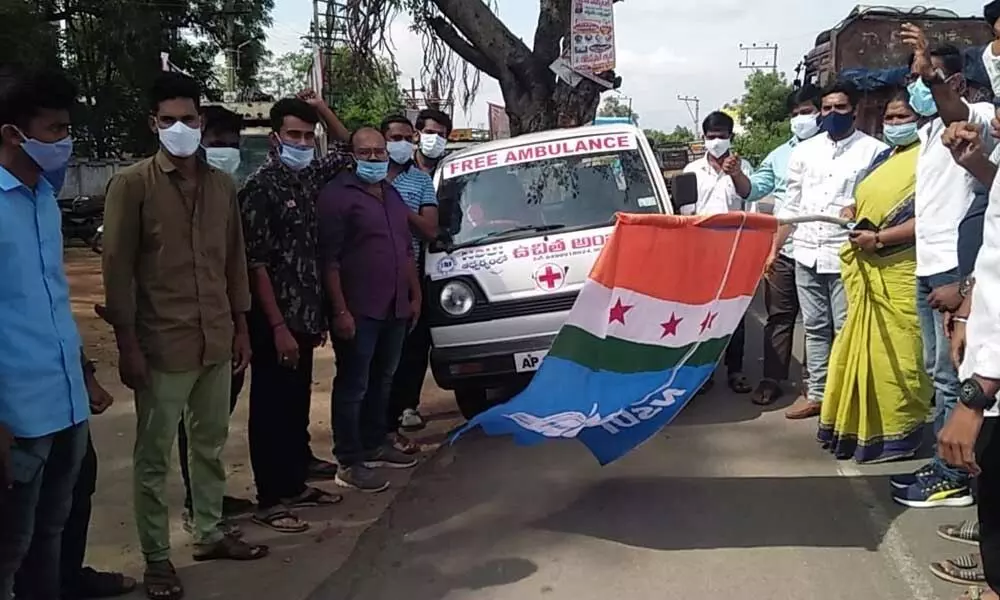 NSUI launches free ambulance service for Covid patients