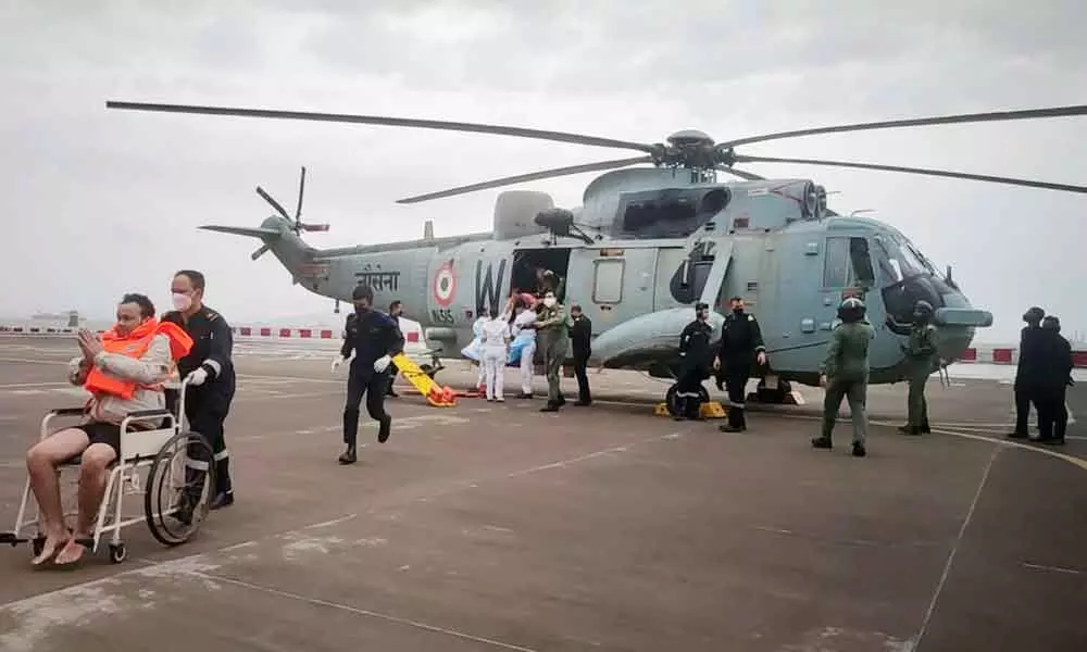 Indian Navy, Coast Guard rescue 317 on barges