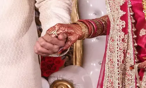 Groom goes missing, bride marries one of the baraatis