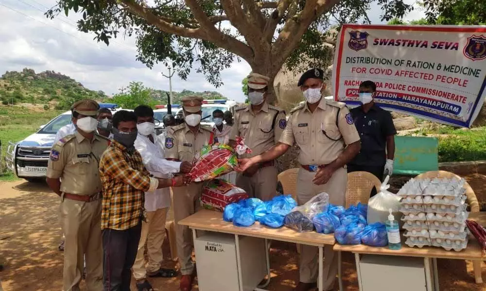 Rachakonda police adopt 25 families of a thanda
