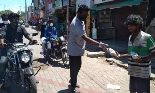 Team Villupuram 360° who had been distributing food for the homeless and needy during the lockdown period in Villupuram