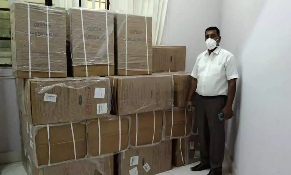 Greenpeace East Asia donates 30 oxygen concentrators to Karnataka
