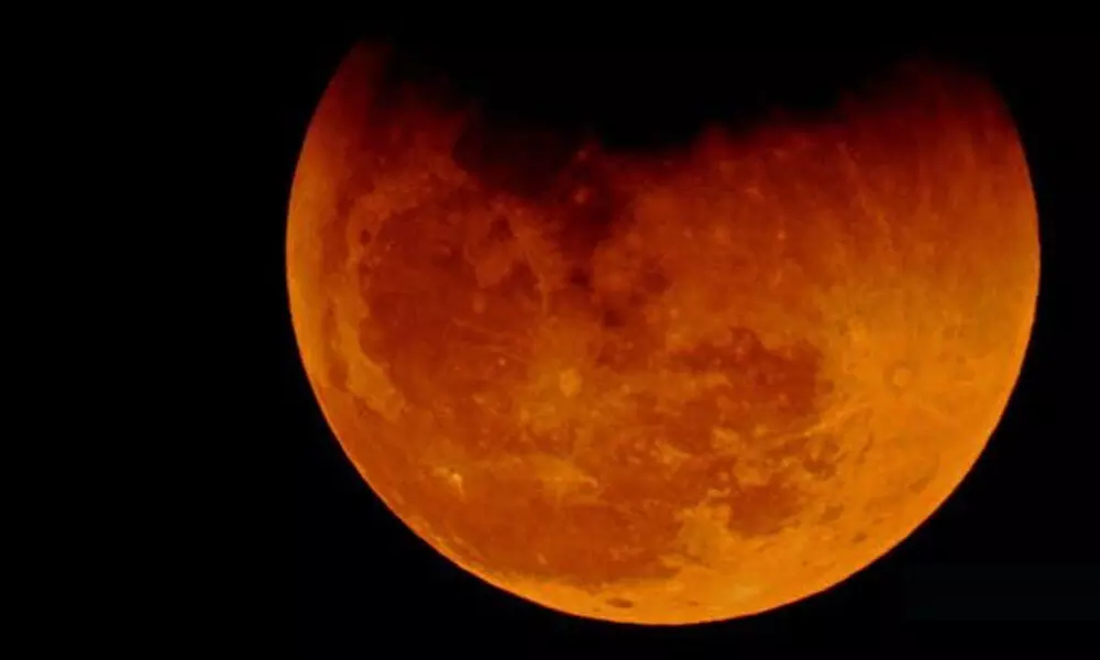 Supermoon! Red blood lunar eclipse! It’s all happening at once
