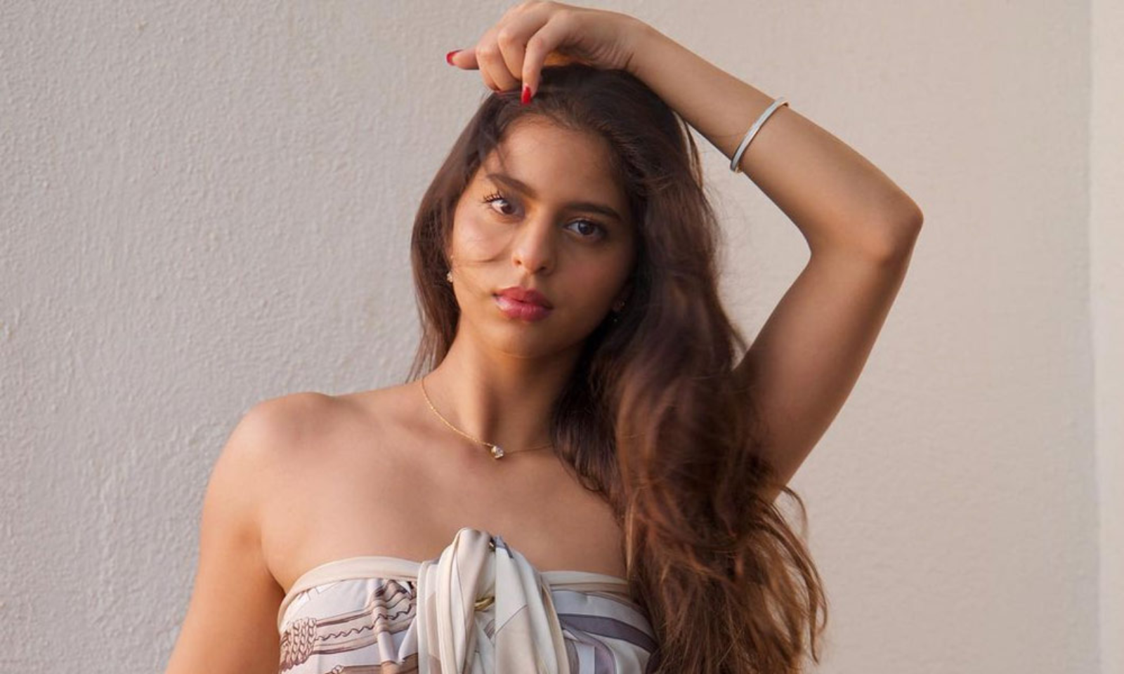 Shah Rukh Khan's daughter Suhana Khan poses with an LV bag as she