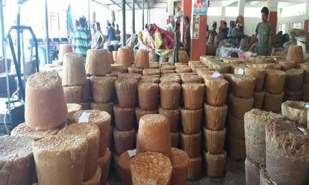 The otherwise buzzing Anakapalle jaggery market witnesses low turnout for varied reasons