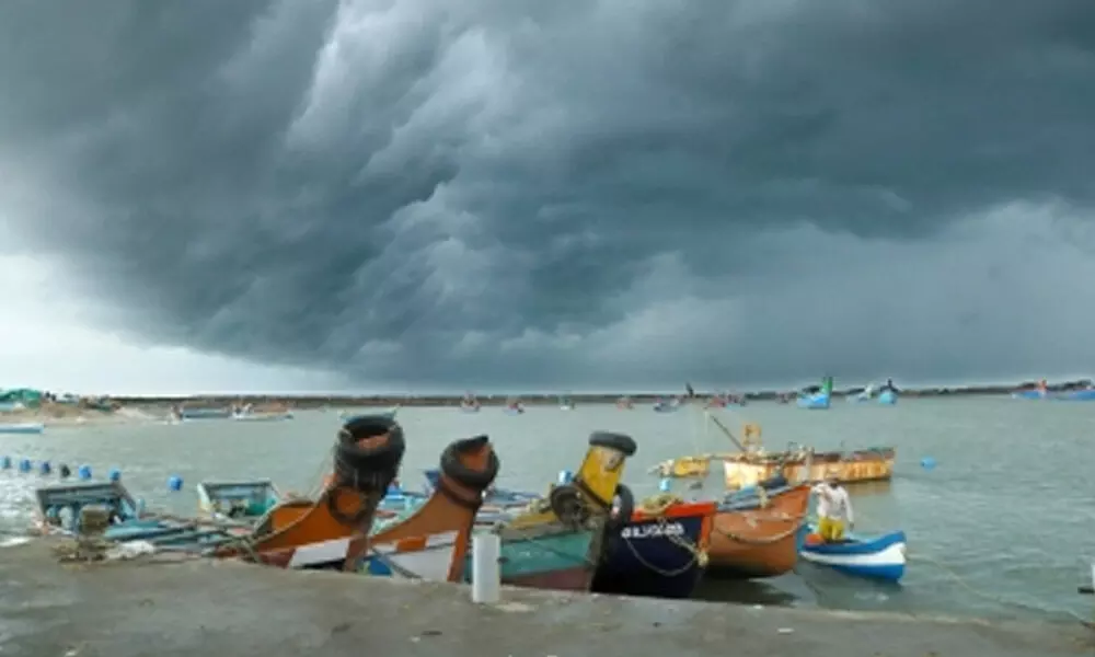 Cyclone may hit West Bengal, Odisha coasts on Wednesday