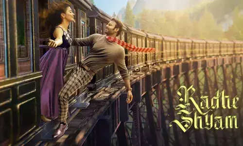 Prabhas fans angry on Radhe Shyam makers?