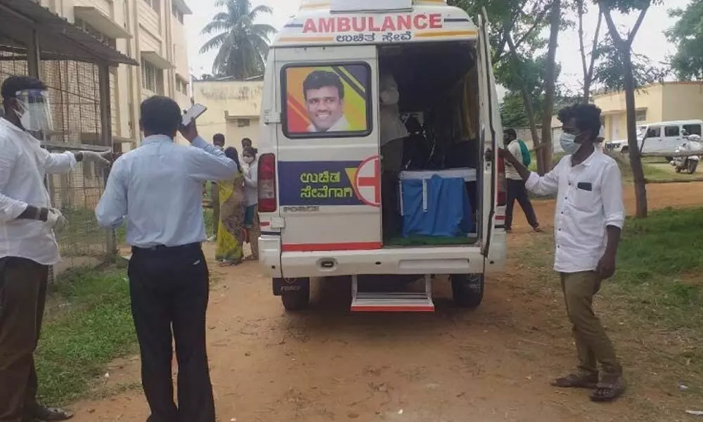 Tahsildar seizes 3 ambulances as donor has his photos painted on them