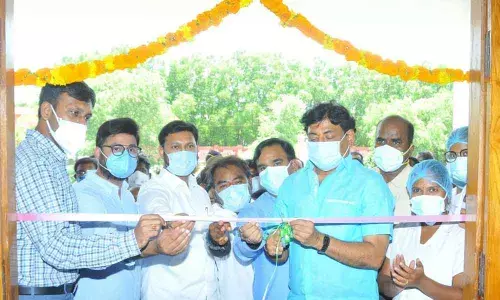 Deputy Chief Minister Amzath Basha inaugurating a 200-bed transit hospital in Kadapa on Saturday