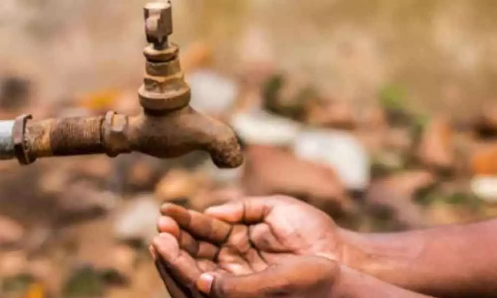 Water scarcity stares at Kakinada