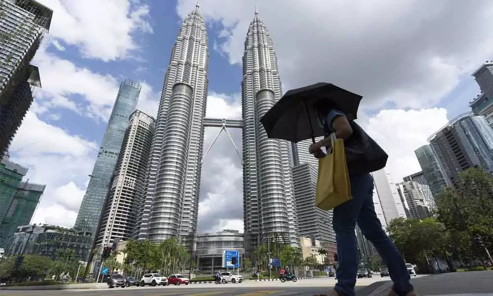 Total lockdown in Malaysia to slow pandemic