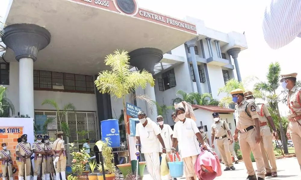 First batch of prisoners being shifted to Hyderabad from Warangal Central Prison on Tuesday