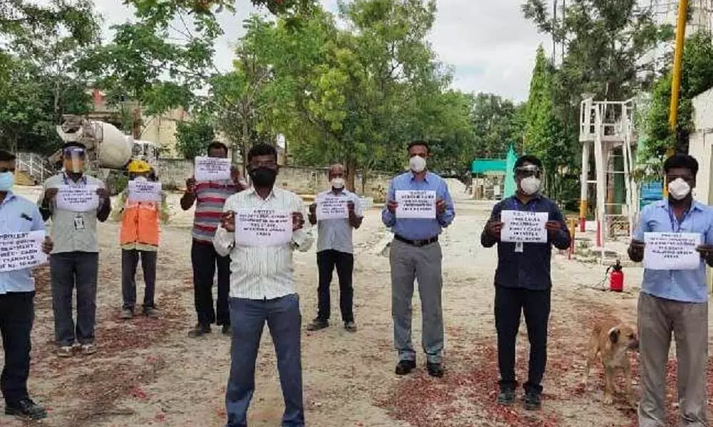 Left parties hold protest, demand livelihood protection of people