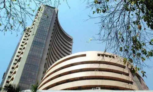 Market ends flat on profit booking