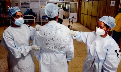 Ramdev’s remarks: Resident doctors launch black day protest