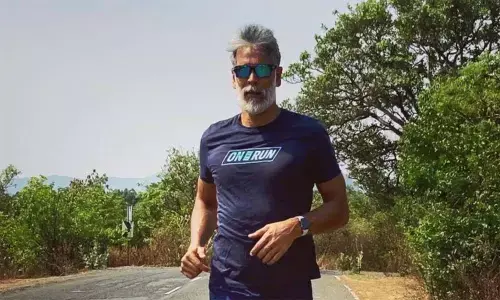 Milind Soman Is Back In Action After Recovering From Covid-19 And Completes 10000 Run