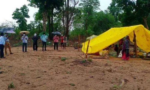 Covid-19 patients in a tent