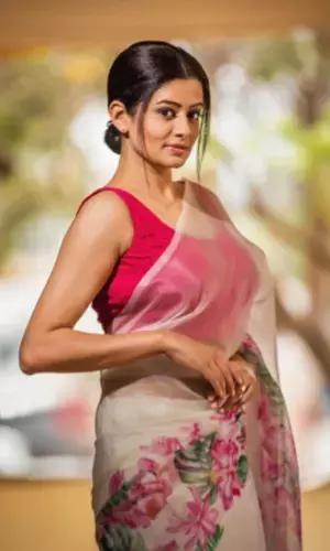 All About Priyamani and her oh-so-glamorous glam tales