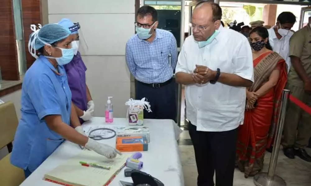 Chief Secretary Somesh Kumar visits vaccination centre in Shamshabad