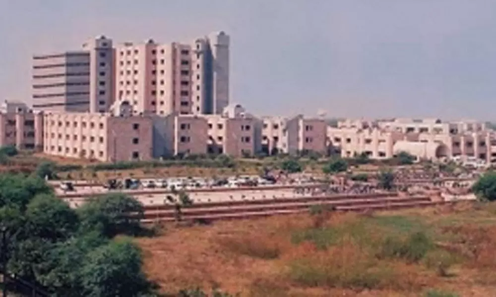 Covid report mandatory for outpatients at SGPGIMS