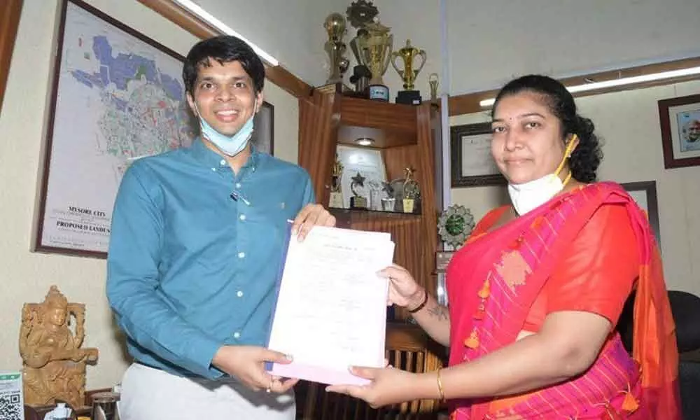 Sparring IAS officers Rohini, Shilpa transferred out of Mysuru