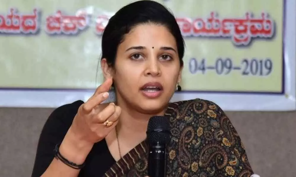 Sindhuri gives explanation on swimming pool
