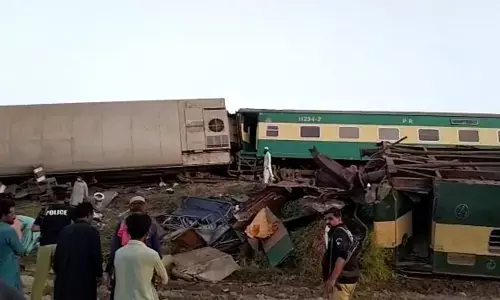 36 killed in Pakistan train collision