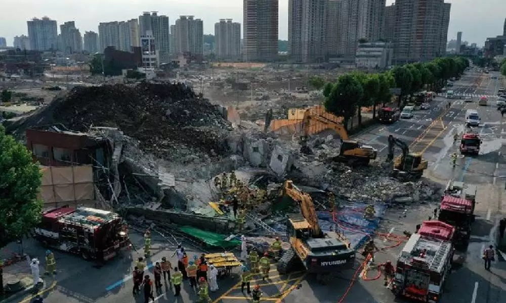 9 killed in S. Koreas building collapse